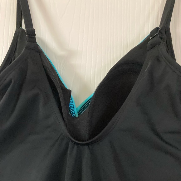 Embrace your Curves by Miracle Brands One Piece Swimsuit Small - Picture 6 of 9